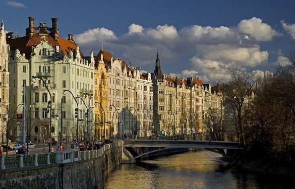 Prag zlatni grad Evropa putovanje